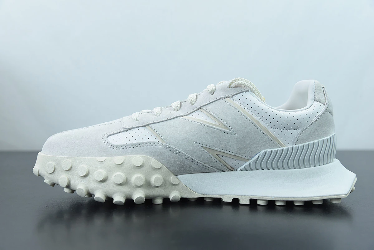 Fit Sporting Goods Casablanca X New Balance XC-72 Marshmallow/Brilliant White For Sale - Image 3