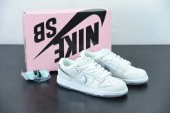 Fit Sporting Goods Diamond X Nike SB Dunk Low White BV1310-100 For Sale