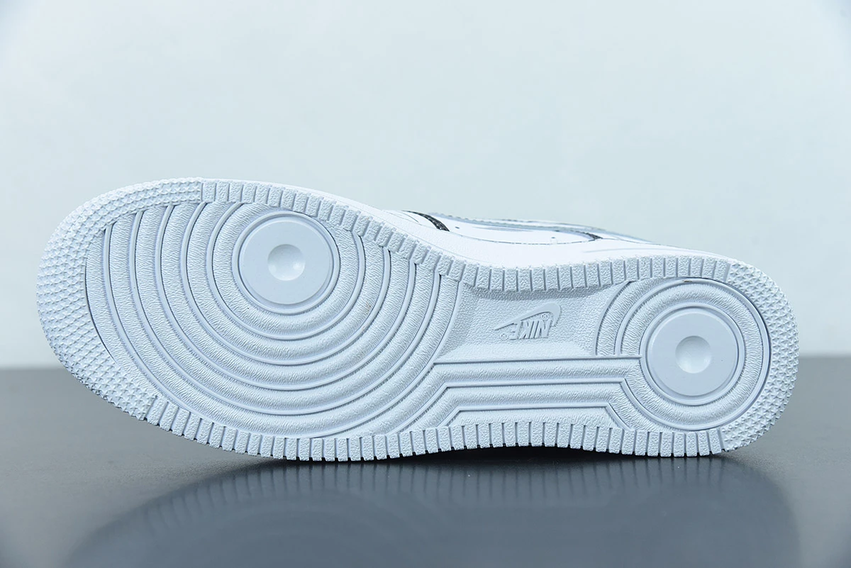 Fit Sporting Goods Nike Air Force 1 ’07 Low “Hand Drawn” White For Sale - Image 7