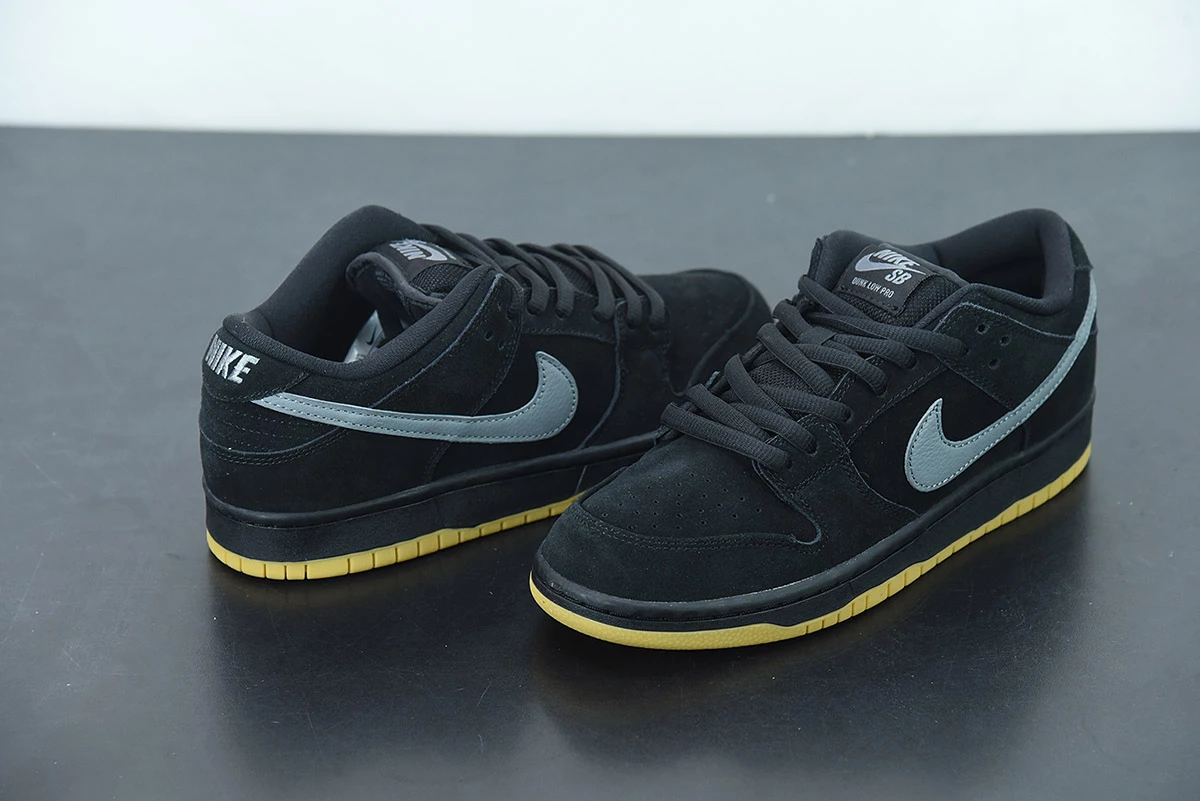 Fit Sporting Goods Nike SB Dunk Low “Fog” Black Grey BQ6817-010 For Sale - Image 5