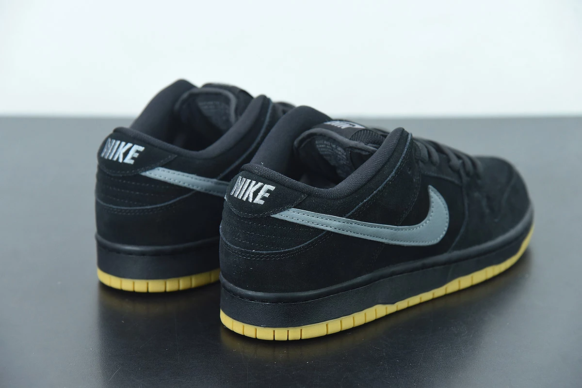 Fit Sporting Goods Nike SB Dunk Low “Fog” Black Grey BQ6817-010 For Sale - Image 7