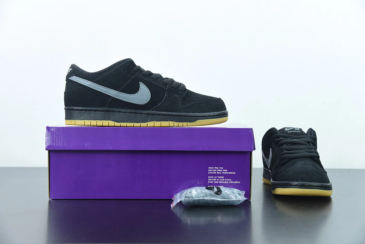 Fit Sporting Goods Nike SB Dunk Low “Fog” Black Grey BQ6817-010 For Sale - Image 10